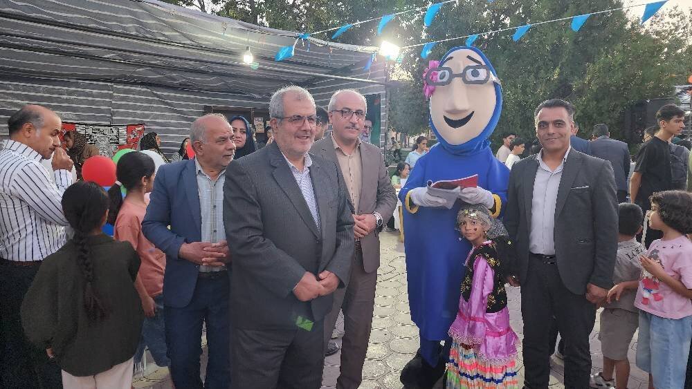 غرفه ترویجی فرهنگی کتابخانه فردوسی بیدستان در جشنواره پاییزه شهر بیدستان