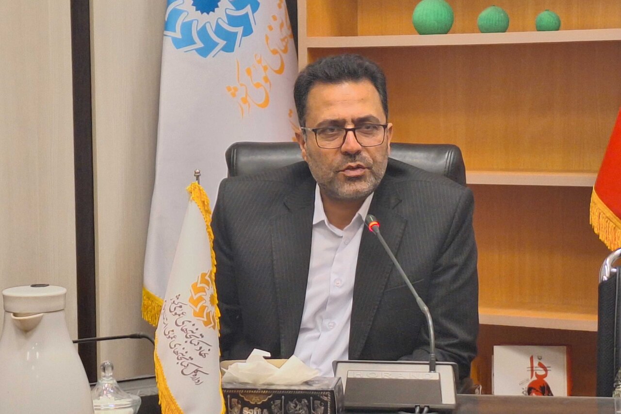 محفل ادبی «امشب ای ماه»؛ از شعر شهریار تا مشاعره و شاهنامه‌خوانی کودکان ایلامی