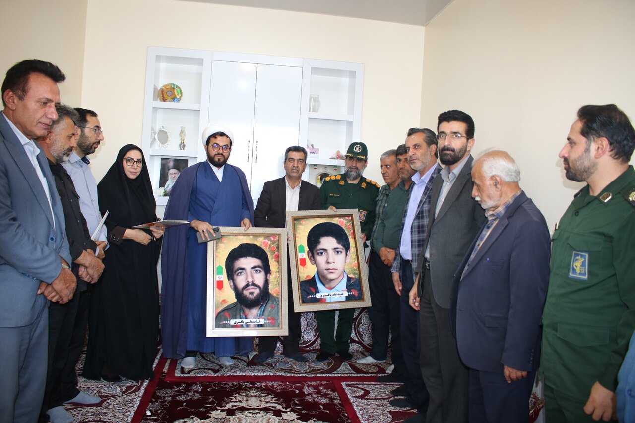 حضور مسئولان کتابخانه‌های عمومی استان چهارمحال بختیاری در محضر خانواده‌های شهدا در حاشیه کنگره شهدا