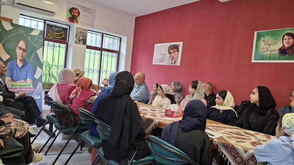 &nbsp;کارگاه آموزشی «نویسندگی خلاق؛ از ایده‌های خلاقانه تا نگارش داستان» در تنکابن برگزار شد
