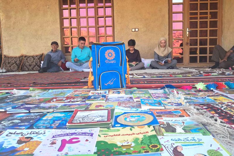 «کوله‌کتاب» کتابخانه شهید لاجوردی رودفاریاب به خیرک و دهرود رسید