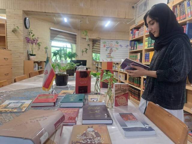 برگزاری نشستهای «تاریخخوانی» در کتابخانههای عمومی کرمان