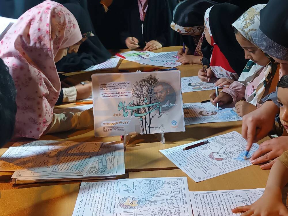 برگزاری محفل ادبی «امشب ای ماه» در تجمعات شبانه شهرستان نظرآباد