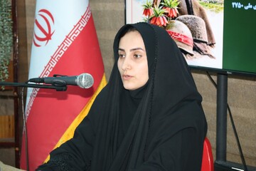 قاب‌های ماندگار از غرفه اداره‌کل کتابخانه‌های عمومی چهارمحال و بختیاری  در کنگره شهدا