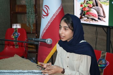 قاب‌های ماندگار از غرفه اداره‌کل کتابخانه‌های عمومی چهارمحال و بختیاری  در کنگره شهدا