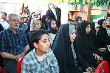 قاب‌های ماندگار از غرفه اداره‌کل کتابخانه‌های عمومی چهارمحال و بختیاری  در کنگره شهدا