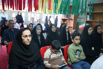 قاب‌های ماندگار از غرفه اداره‌کل کتابخانه‌های عمومی چهارمحال و بختیاری  در کنگره شهدا