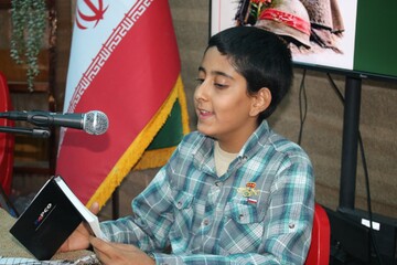 قاب‌های ماندگار از غرفه اداره‌کل کتابخانه‌های عمومی چهارمحال و بختیاری  در کنگره شهدا