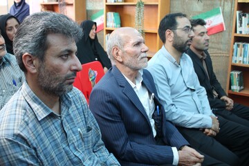 قاب‌های ماندگار از غرفه اداره‌کل کتابخانه‌های عمومی چهارمحال و بختیاری  در کنگره شهدا