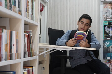 آیین راه‌اندازی ۴ دستگاه خودروی کتابخانه عمومی سیار