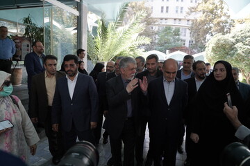 آیین راه‌اندازی ۴ دستگاه خودروی کتابخانه عمومی سیار