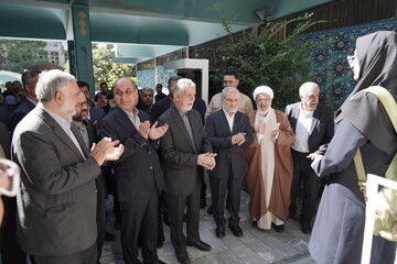 آیین راه‌اندازی ۴ دستگاه خودروی کتابخانه عمومی سیار