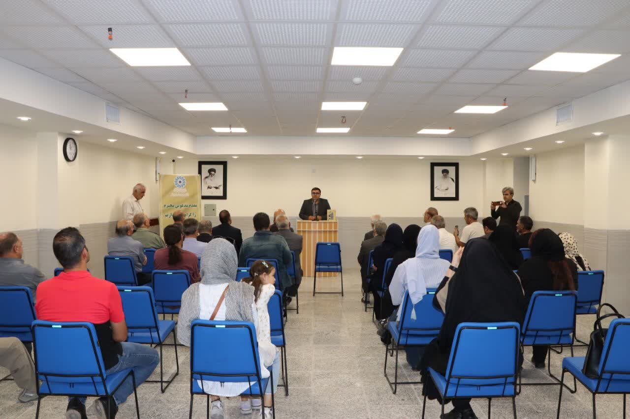 تجلیل از فعال محیط زیست و نویسنده «پایداری ایرانی» در فریدونشهر
