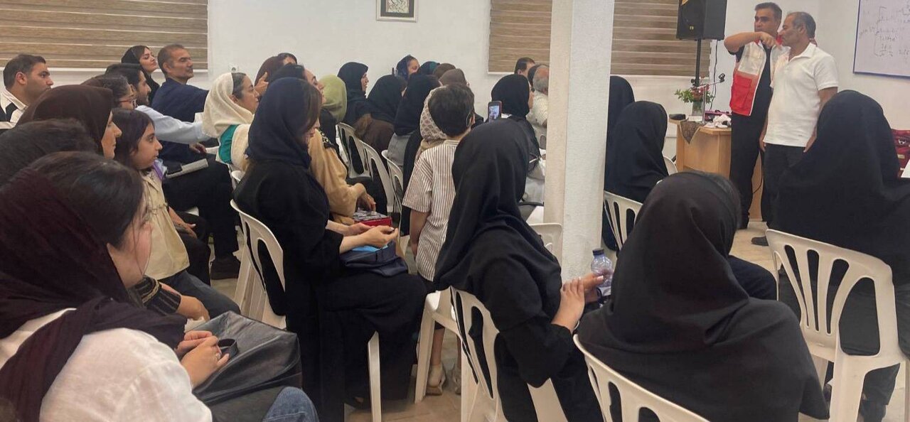 کارگاه آموزشی «فوریتهای پزشکی و کمکهای اولیه ویژه ناشنوایان» در کتابخانه شهیدان نجاریان بابل