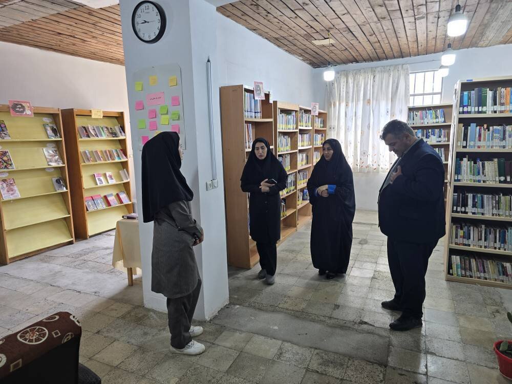فلاح کردآبادی از کتابخانه شهدای آلاشت بازدید کرد