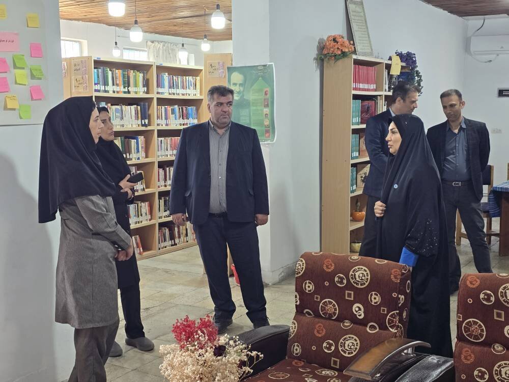 فلاح کردآبادی از کتابخانه شهدای آلاشت بازدید کرد