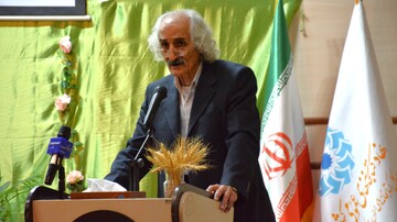برگزاری محفل ادبی "روز شعر و ادب فارسی" در کرمانشاه
