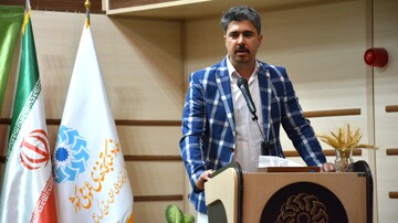 برگزاری محفل ادبی "روز شعر و ادب فارسی" در کرمانشاه