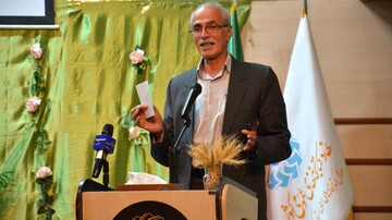 برگزاری محفل ادبی "روز شعر و ادب فارسی" در کرمانشاه
