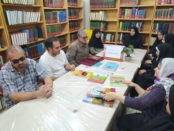 نشست مطالعاتی اعضای روشندل کتابخانه شهید هاشمی‌نژاد بهشهر برگزار شد