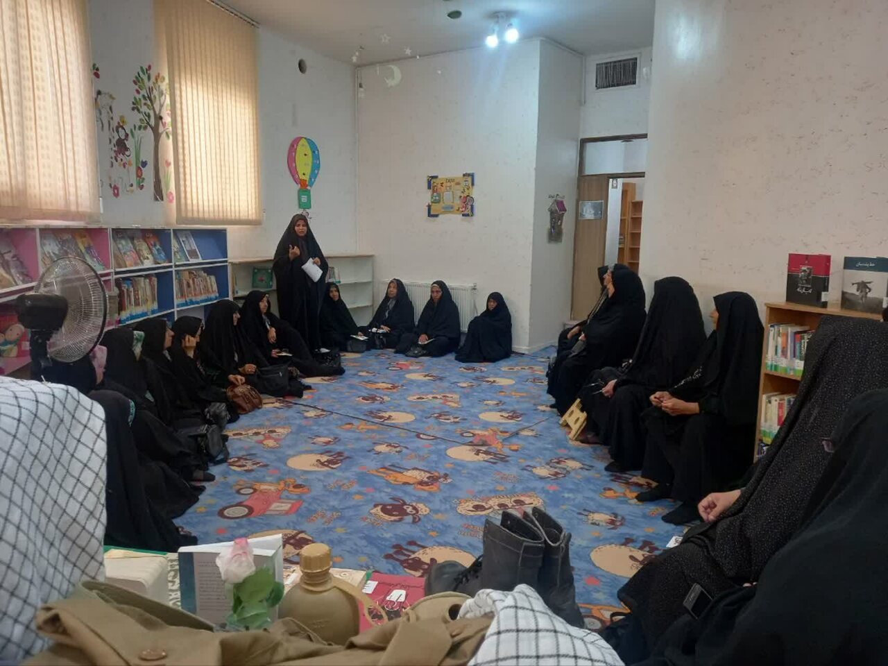 برگزاری جلسه قرآن حلقه صالحین پایگاه بسیج حضرت زهرا (س) در کتابخانه شهید مرتضی آوینی سجزی