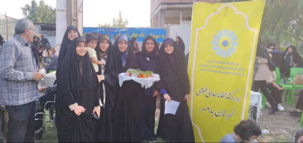 یادواره شهدای دهستان عزیزک با محوریت کتاب و فرهنگ ایثار برگزار شد