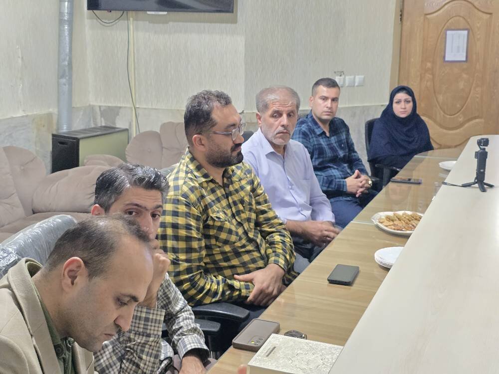 &nbsp;فلاح کردآبادی با همکاران کتابخانه‌های عمومی فریدونکنار دیدار و گفت‌وگو کرد