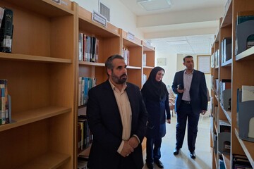 بازدید دستیار دبیرکل از کتابخانه‌های استان ایلام