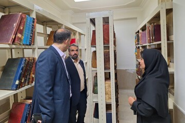 بازدید دستیار دبیرکل از کتابخانه‌های استان ایلام