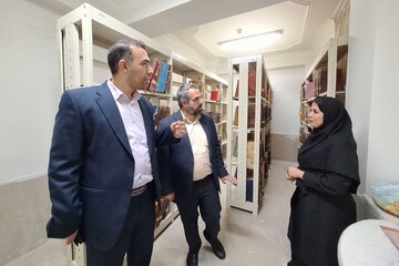 بازدید دستیار دبیرکل از کتابخانه‌های استان ایلام