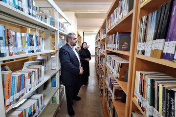 بازدید دستیار دبیرکل از کتابخانه‌های استان ایلام