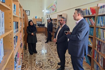 بازدید دستیار دبیرکل از کتابخانه‌های استان ایلام