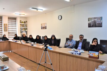 میز نوجوان