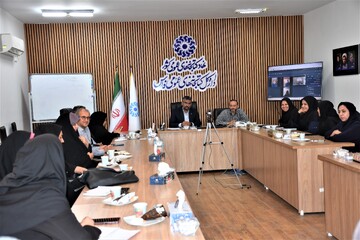 میز نوجوان