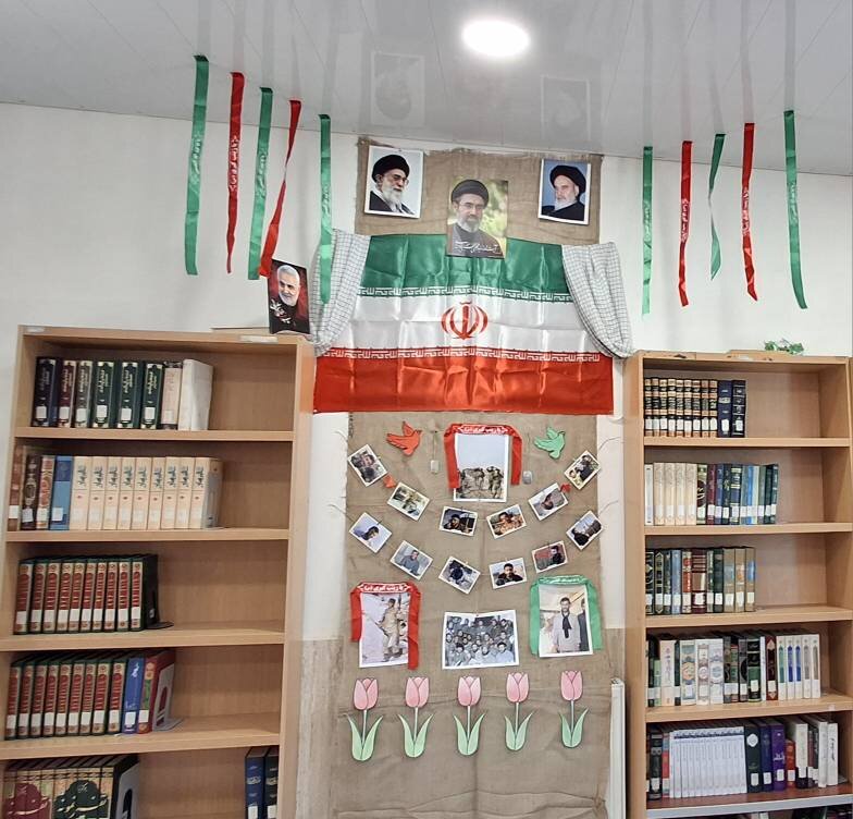 برپایی نمایشگاه عکس دفاع مقدس در کتابخانه مرحوم حاج علی قرهحسنلو