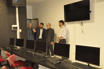 بازدید مدیرکل فرهنگ و ارشاد اسلامی استان گیلان از کتابخانه مرکزی رشت