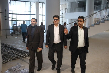 بازدید رئیس مجمع نمایندگان استان مرکزی از کتابخانه مرکزی اراک