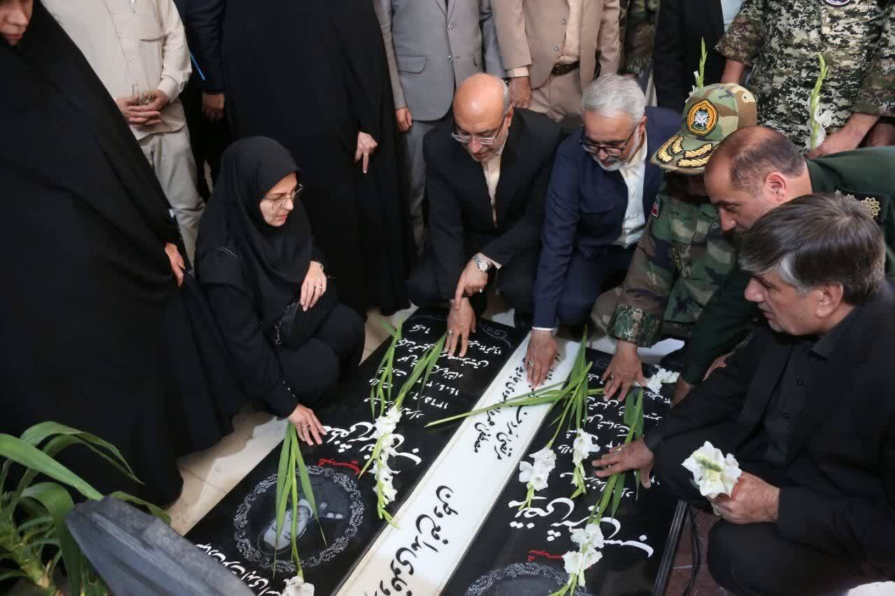 حضور مدیرکل کتابخانه‌های عمومی کرمانشاه در «مهمانی لاله‌ها»