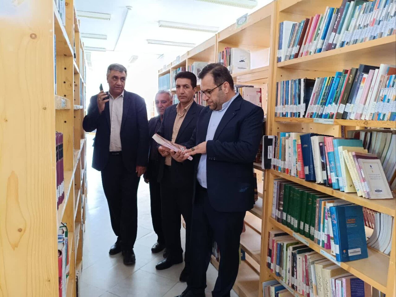 کتابخانههای کرمانشاه؛ عرصهای برای آموزش، مشارکت و ترویج مطالعه