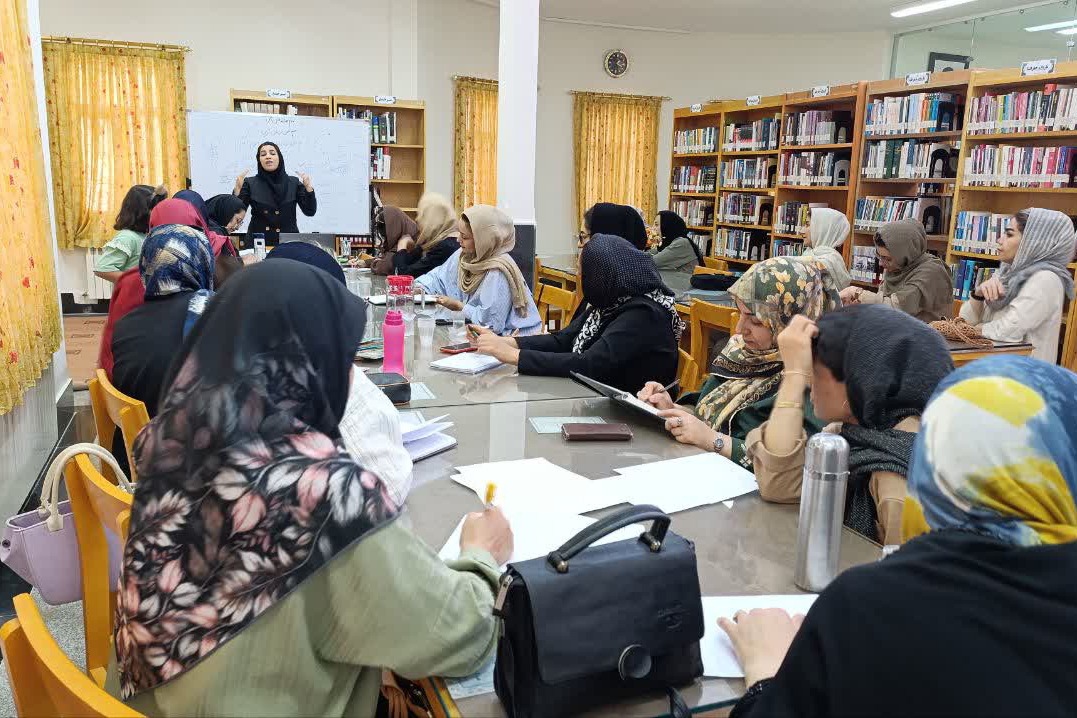 برنامههای فرهنگی و آموزشی در کتابخانههای عمومی استان مرکزی
