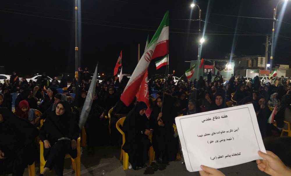 برپایی نمایشگاه کتاب و آیین تجلیل از خانواده شهید یونس پورجلو در کتابخانه پیامبر اعظم (ص) تشان