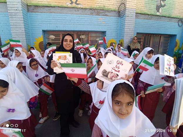 از زنگ اول مدرسه تا ورق اول کتاب؛ کتابداران در کنار دانشآموزان