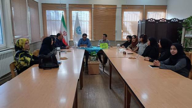 کتابداران روایت دفاع مقدس را به قفسههای کتابخانه آوردند