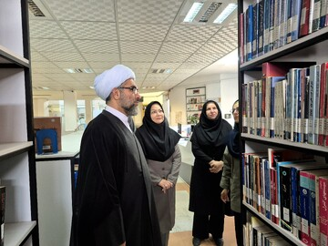دیدار مدیرکل کتابخانههای عمومی کردستان با مسئول حوزه نمایندگی ولیفقیه در سپاه بیتالمقدس استان