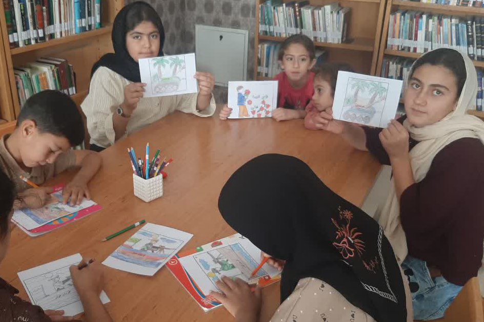 گرامیداشت هفته دفاع مقدس در کتابخانه‌های عمومی استان مرکزی