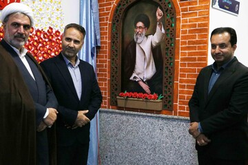 رونمایی از  دو اِلمان هنری «ایران امام رضا (ع)» و «باید برخاست» در کتابخانه مرکزی بجنورد