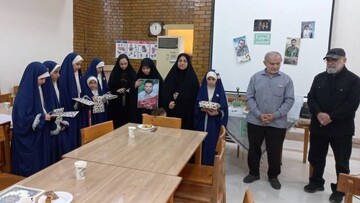 آیین «تجلیل از شکوه ایثار و کلام حماسی» با تکریم از خانواده شهید صالح‌مقدم