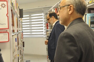 بازدید دبیر شورای فرهنگ عمومی کشور از کتابخانه مرکزی رشت