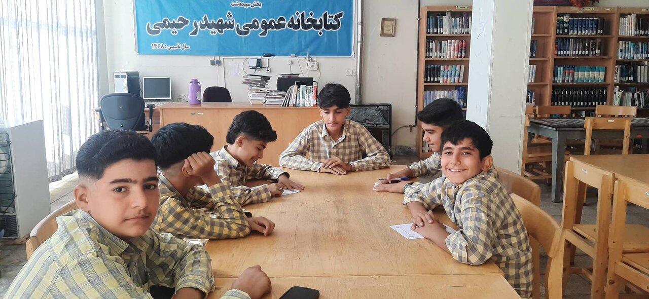 زنگ مهر در کتابخانه شهید رحیمی سپیددشت با یاد دفاع مقدس نواخته شد
