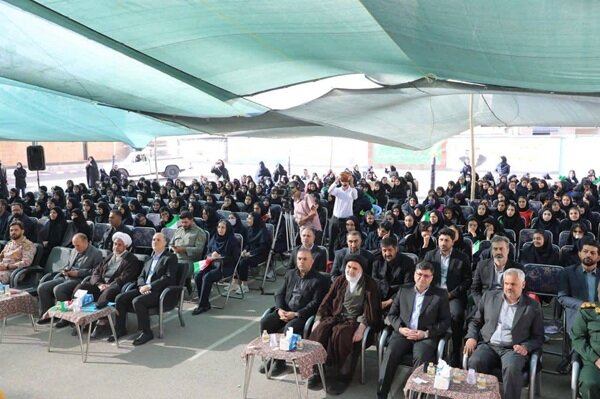 زنگ مهر در مدارس چهارمحال و بختیاری طنینانداز شد/ تأکید بر همافزایی نهادهای فرهنگی در تعلیم و تربیت